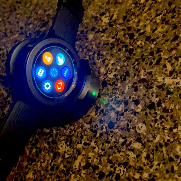 Samsung Galaxy Watch - Picture 4 of 4